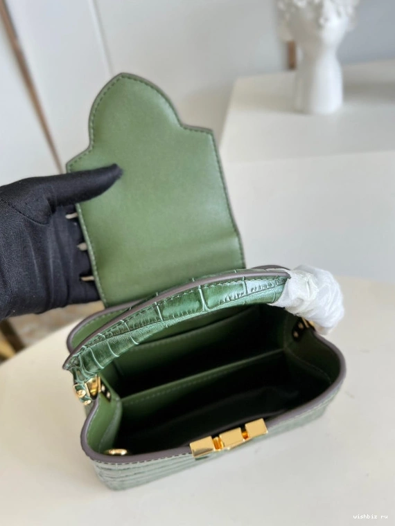 WIS CAPUCINES MINI VUITTON LOUIS 1205